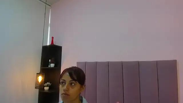 HoollyHendrix on StripChat 