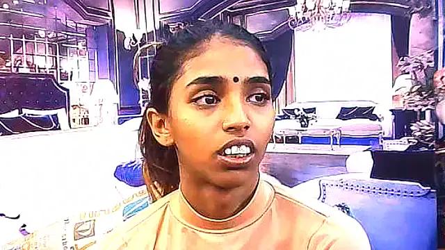 IndianSexySlender on StripChat 