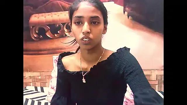 IndianSexySlender on StripChat 