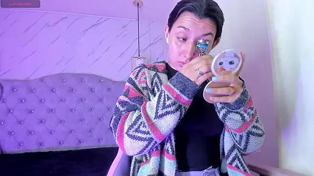 Iris__77 on StripChat 