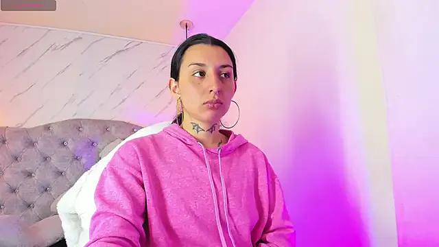 Iris__77 on StripChat 