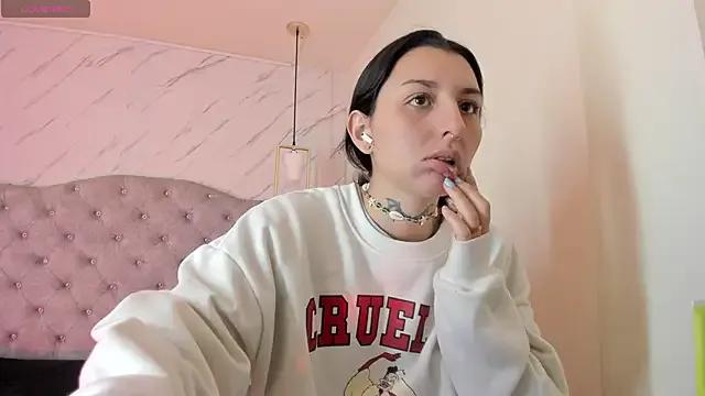 Iris__77 on StripChat 