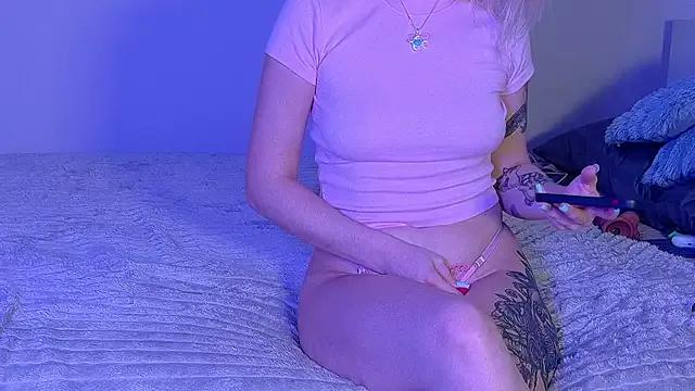 Ivory_Soul — rubbing my clit