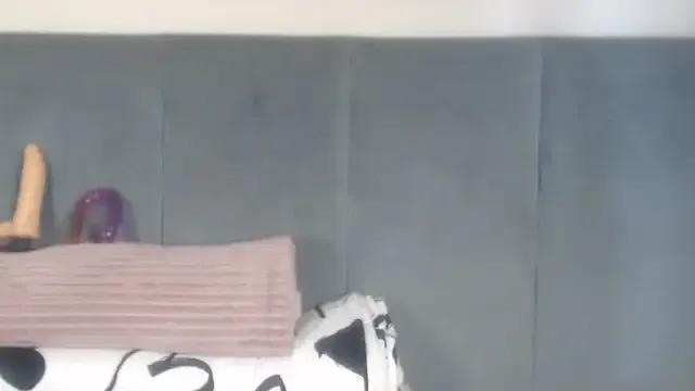 Jah-Queen — Freechat on StripChat