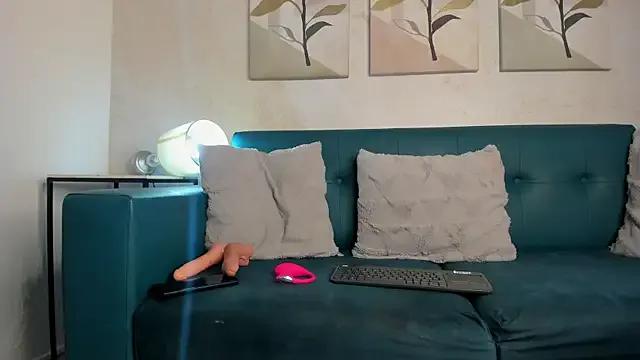 juliana_luque — MAKE MY TITS BOUNCE