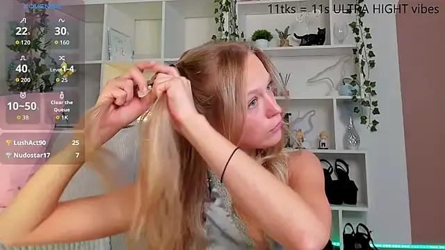 Avatar of Kara_smalltits