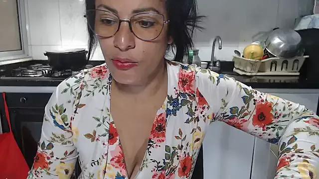 kateleyagrey — show  oil