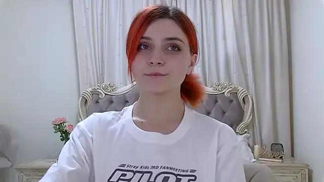 KellyStone on StripChat 