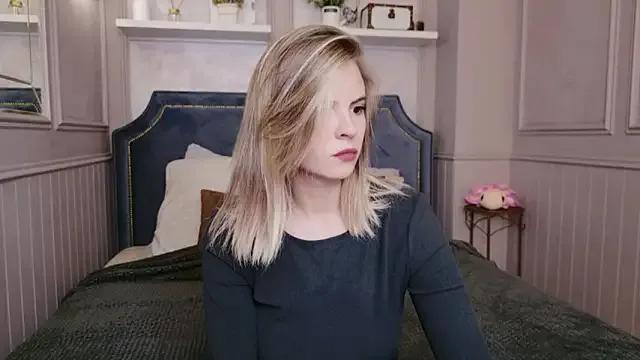 KiaraRolls — stand up and turn