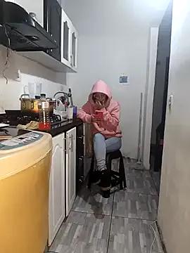 kingofqueenxxx — I undress completely