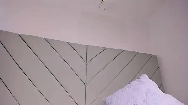 lara_and_danny on StripChat 