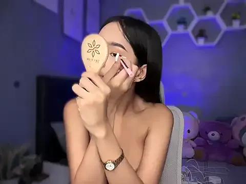 lelasohna on StripChat 