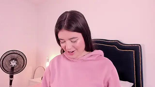 LiliCarterm on StripChat 