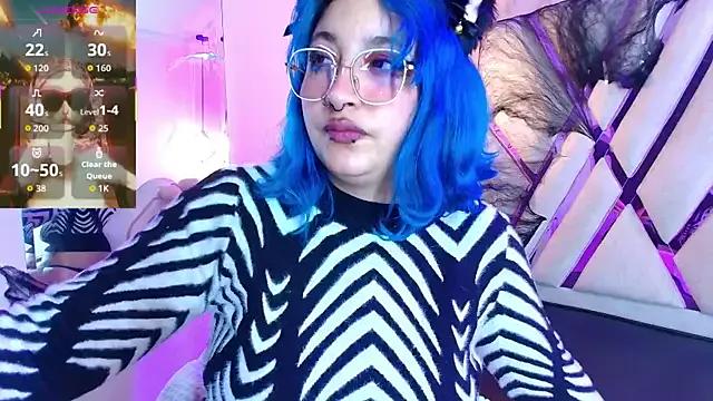 Lilith_curvy — teasing pussy + suck fingers  
