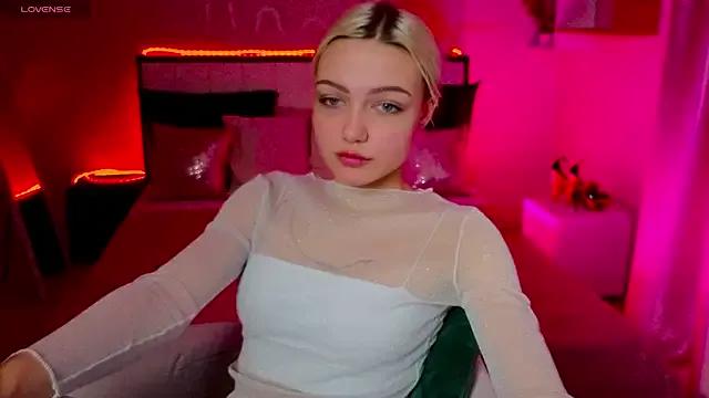 LinaLirian — Freechat on StripChat