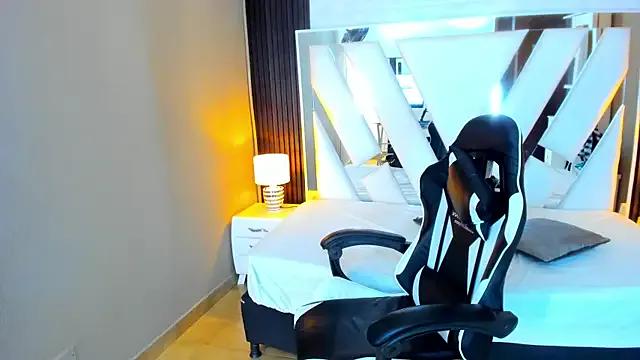 Avatar of Linda4Petite