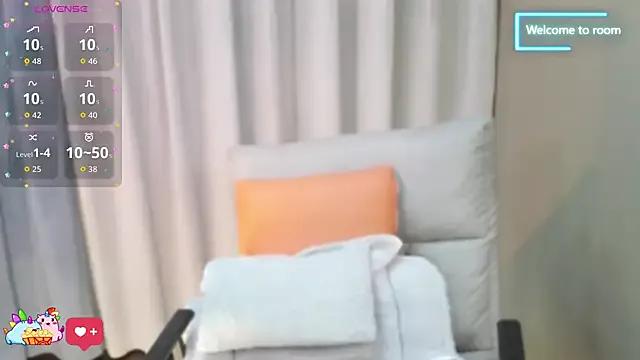 LINLIN-2025 on StripChat 