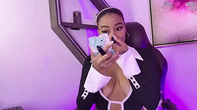 Avatar of loana_vegas