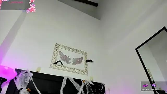 Lola_Blondie on StripChat 