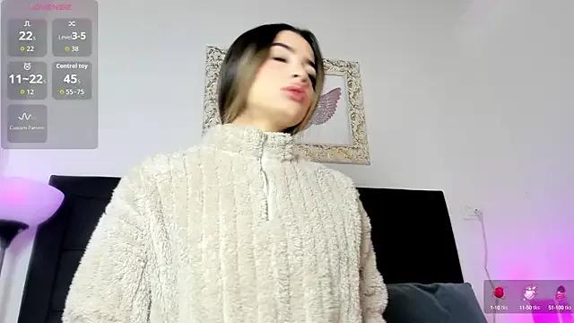 Lola_Blondie on StripChat 