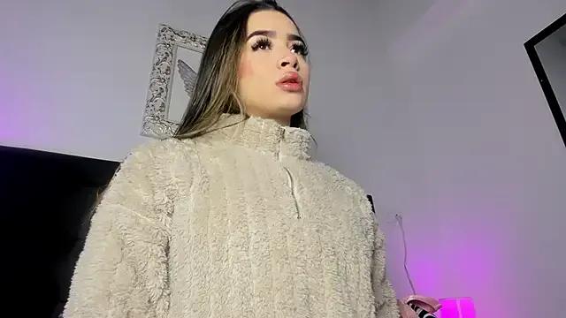 Lola_Blondie on StripChat 