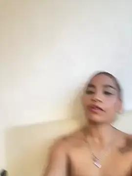 lola_red95 on StripChat 