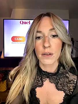 lola_tentatiion — FAIS TOMBER MA JUPE