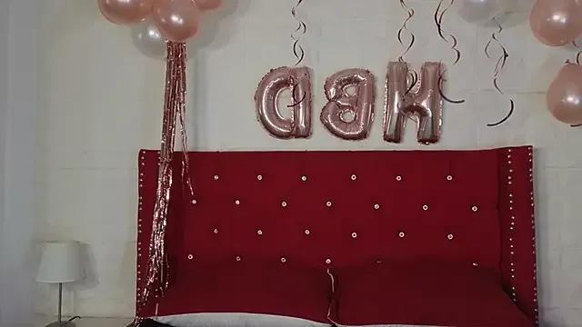 Lucy_n_pink — Freechat on StripChat