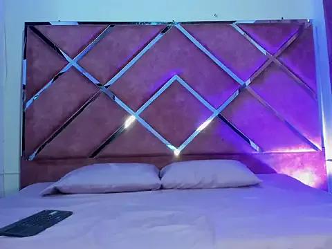 LunaaMorelli — Show tits 