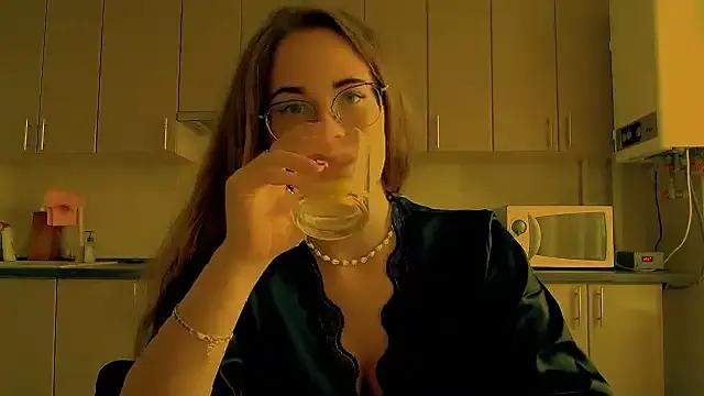 luxie_milady — show thong and seduce