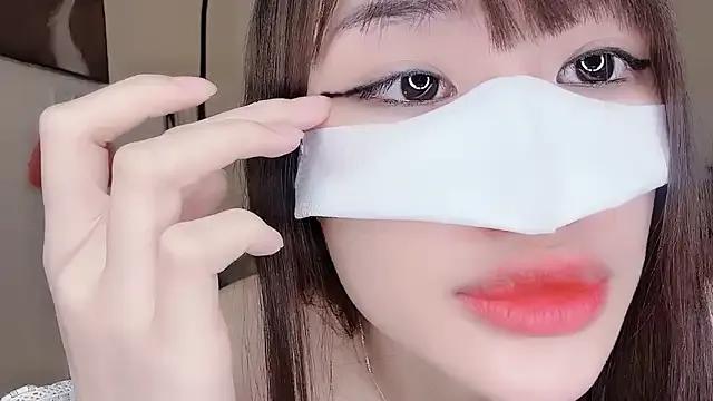 MaiLiiil — oil ass and finger in ass