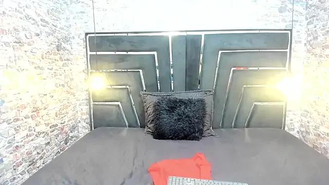 MELODY_FIRE_ — Suck fingers!