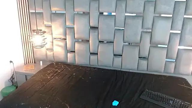 Memi_xxx on StripChat 