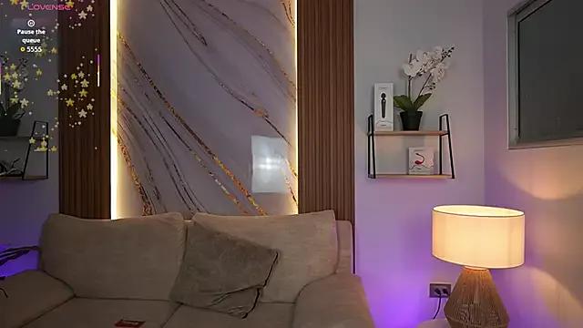 MilaCrave — Freechat on StripChat