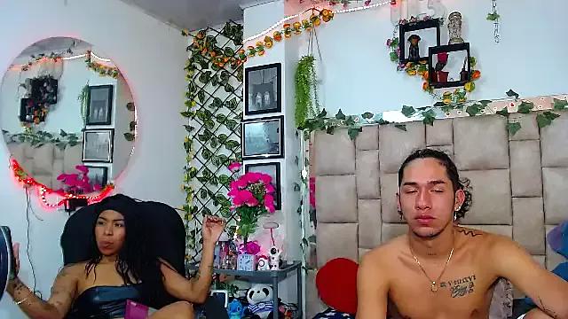 Mollyxdamiam on StripChat 