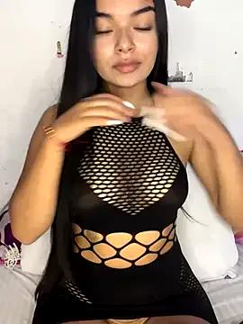 Molyjoliepetitte_245 — Freechat on StripChat