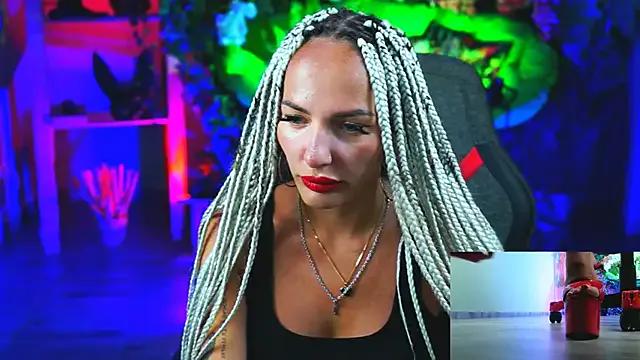 Avatar of MonicaMaxwel