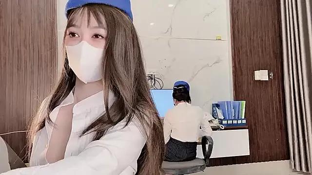 Mono-Stewardesss — yo finger pussy and show squirt