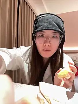 Moonlight-23 on StripChat 