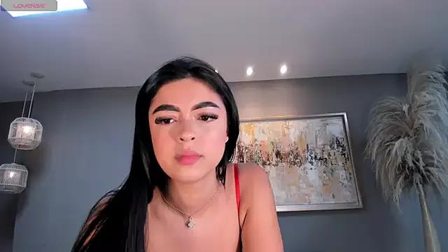 NataliaGaret on StripChat 