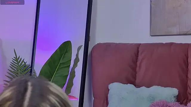 NicolLopeze — play with my kitty