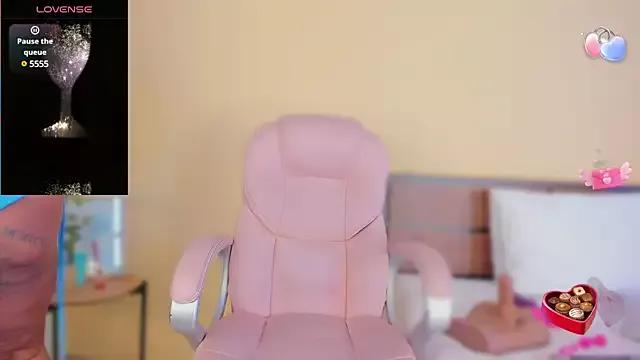 Niicol_Jenner on StripChat 