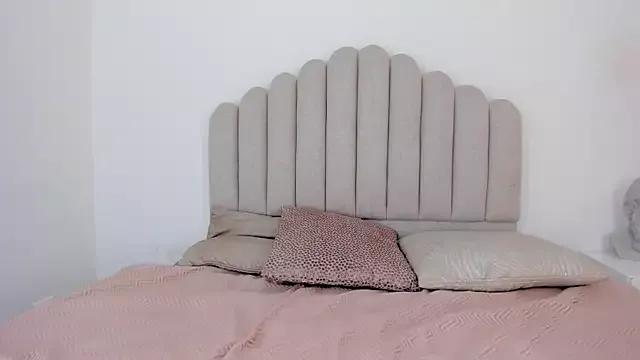 Nikki_Angel_ on StripChat 