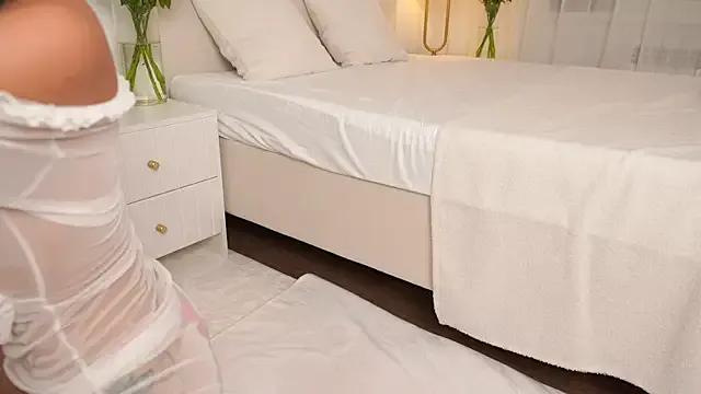 Peopleneedlove144 on StripChat 