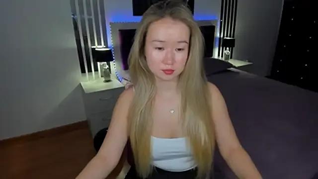 PollyOcean on StripChat 