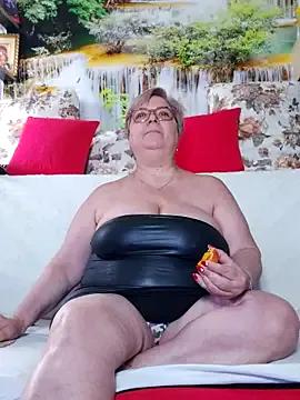 QueenPammy1 on StripChat 