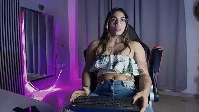 rachell_owen — naked with oil