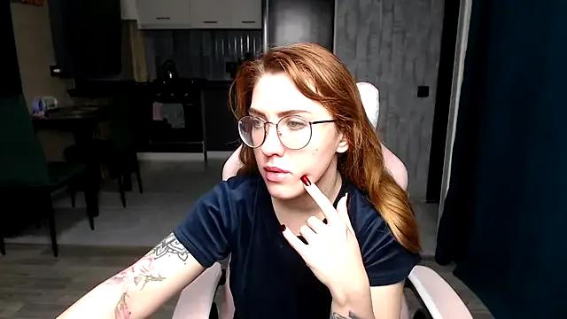 Reginasmilee — NAKED