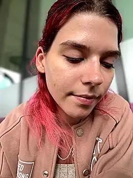 RiriRoseey on StripChat