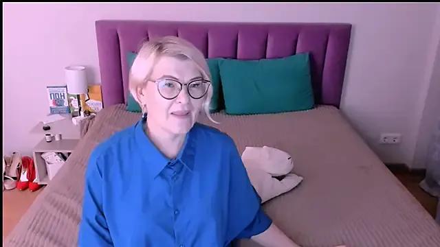 sabrinamacmarren — can you make me cum